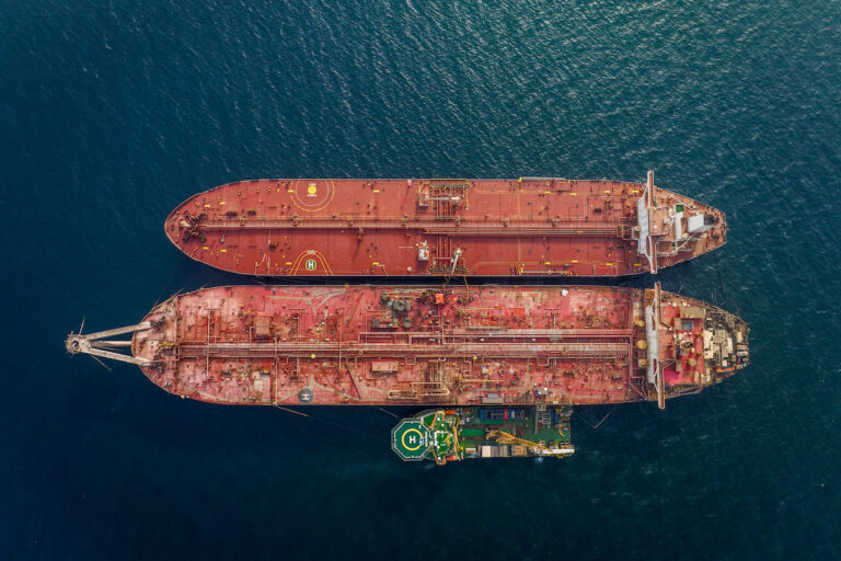 Aerial view of the FSO Safer with the Yemen and Ndeavor moored alongside, preparing to transfer the oil. Image courtesy of Boskalis.