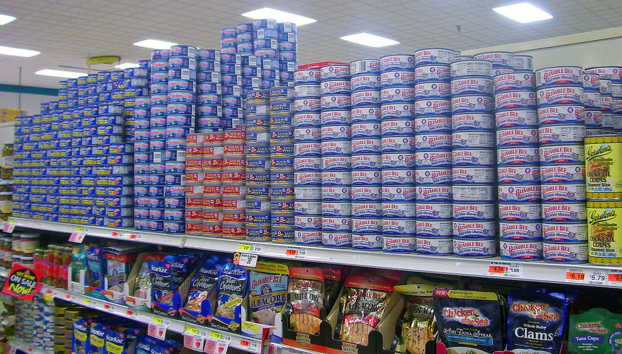 Tuna on grocery store shelves, circa 2008. Image by Daniel Case via Wikimedia Commons. 